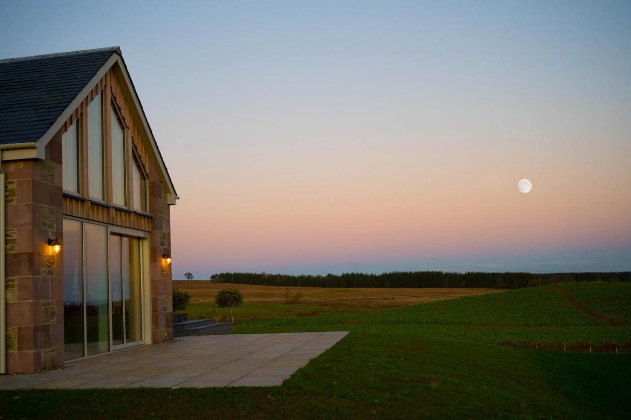 Kipney Farmhouse With Hot Tub Пърт Екстериор снимка